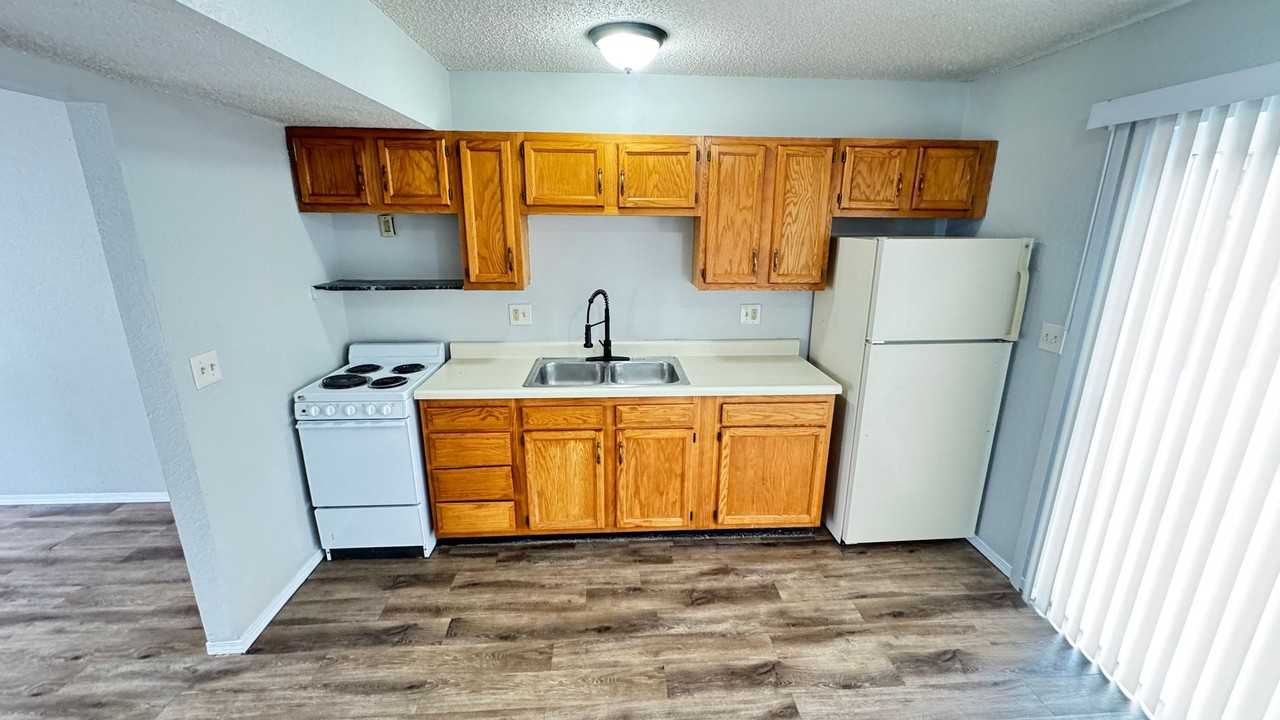 4235 Sunset Dr #3 - Photo 5 of 12
