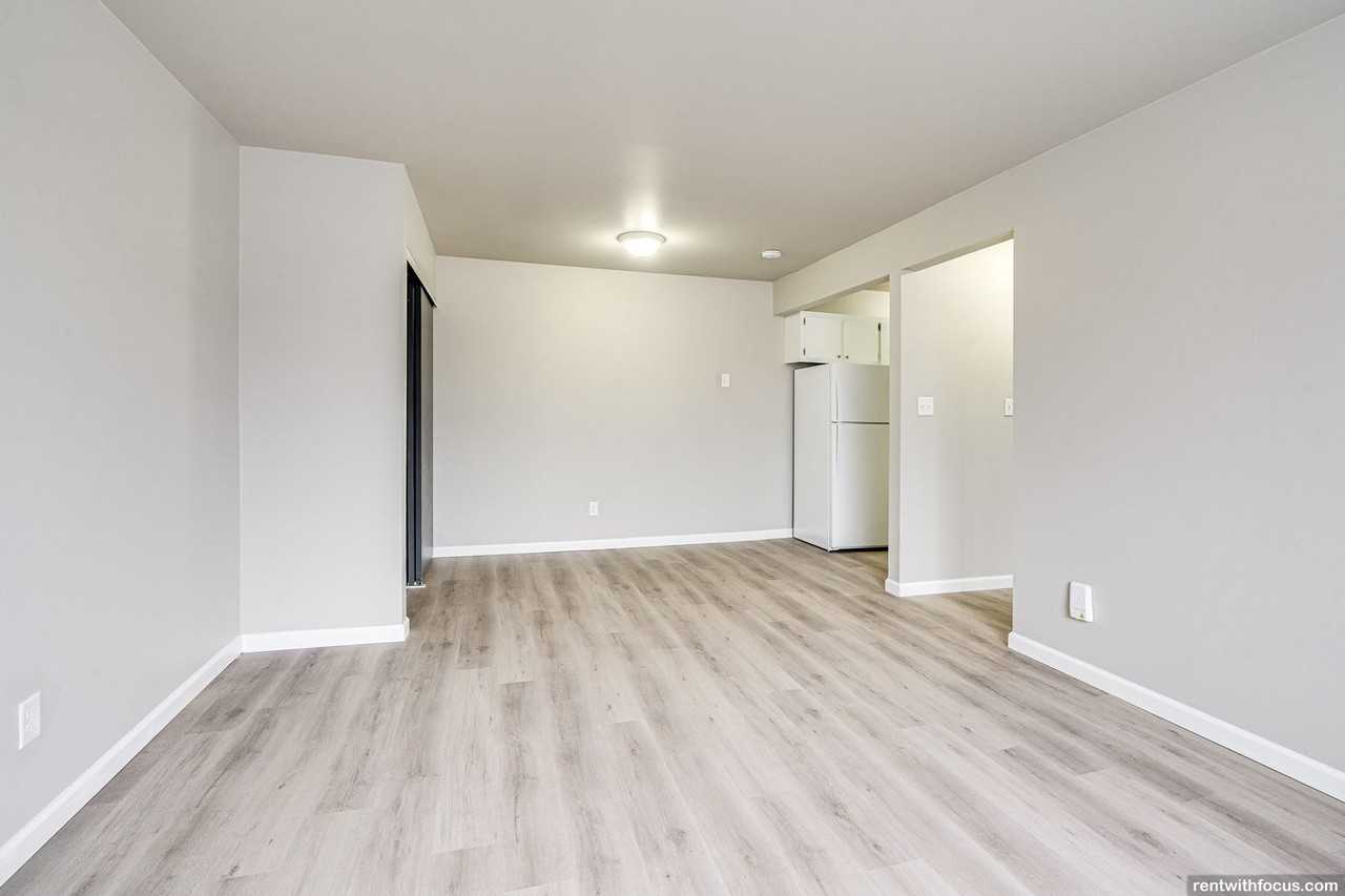 671 S. Western Ave. - Photo 5 of 27