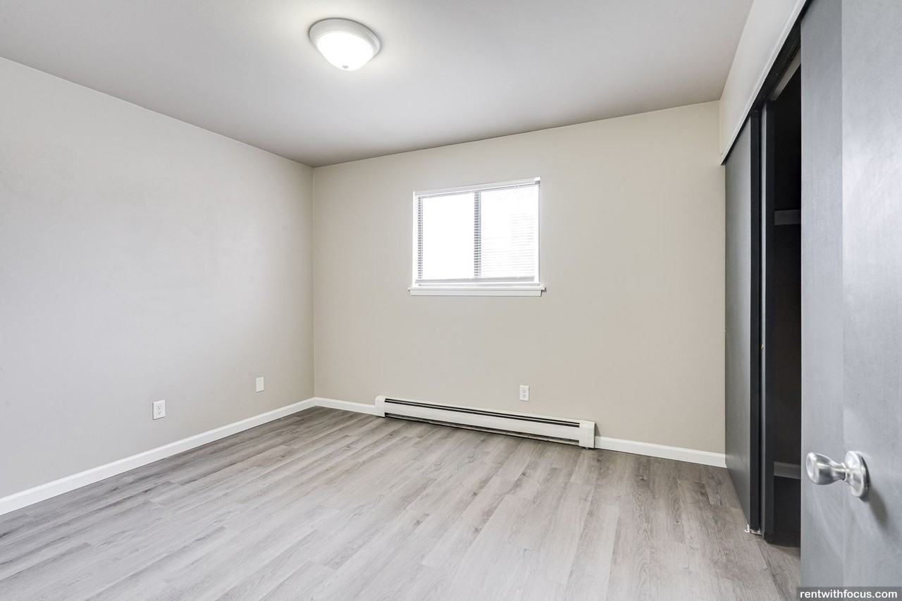 671 S. Western Ave. - Photo 6 of 27