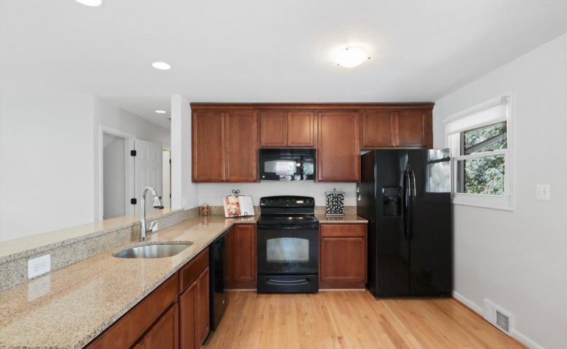 5954 Kedron St - Photo 6 of 20