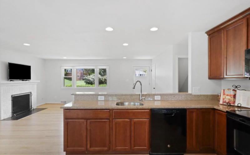 5954 Kedron St - Photo 7 of 20