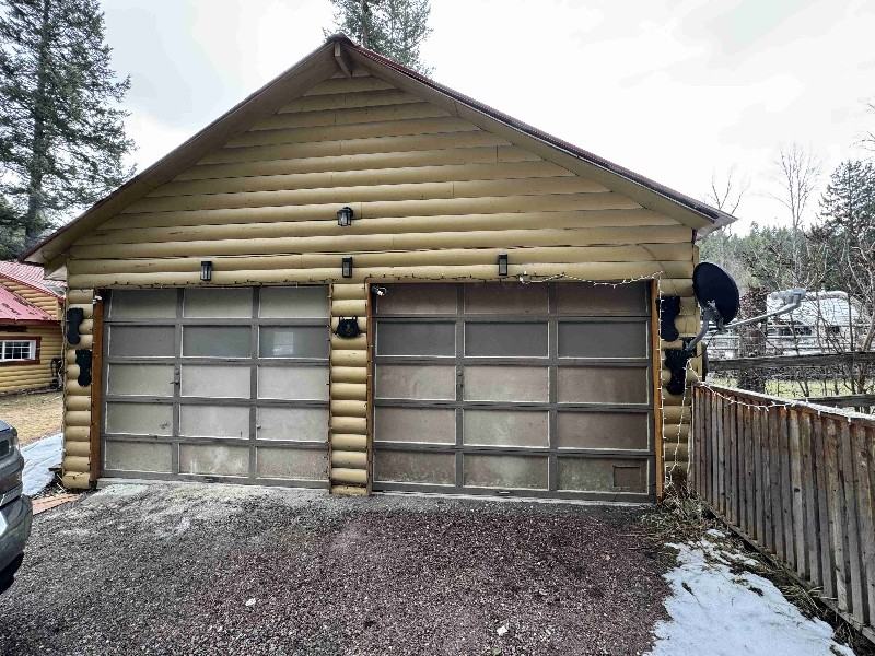 811 Flower Creek Rd - Photo 2 of 18