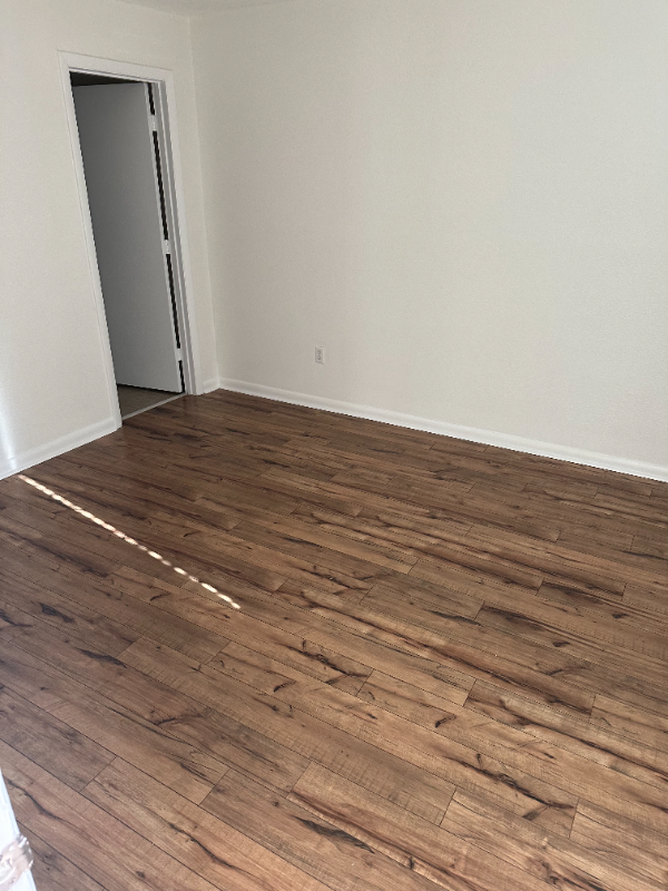 271 Alexandra Dr #13 - Photo 4 of 10