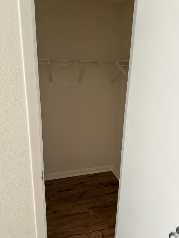 271 Alexandra Dr #13 - Photo 5 of 10