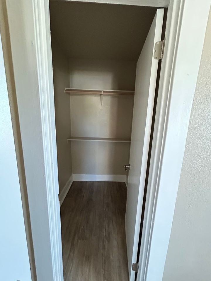 114 De Force Ave - Photo 4 of 12
