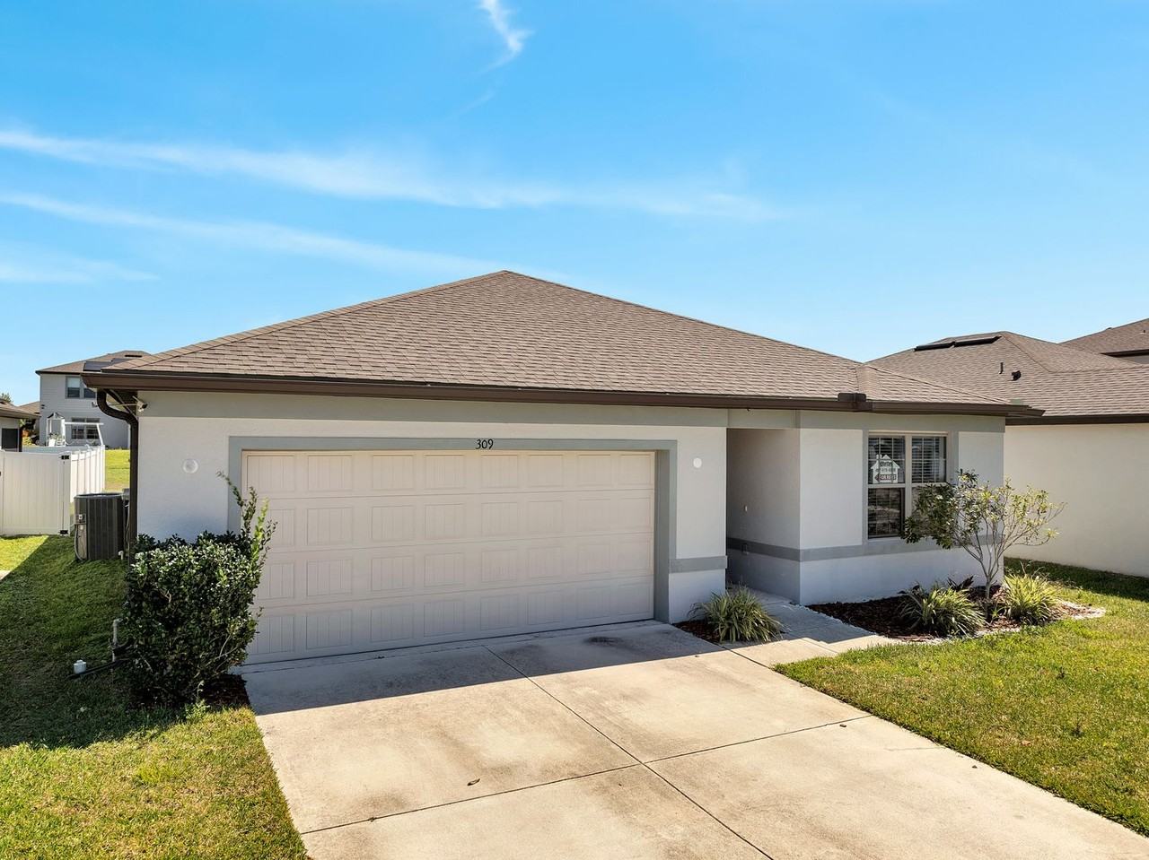 309 Citrus Isle Loop - Photo 3 of 23