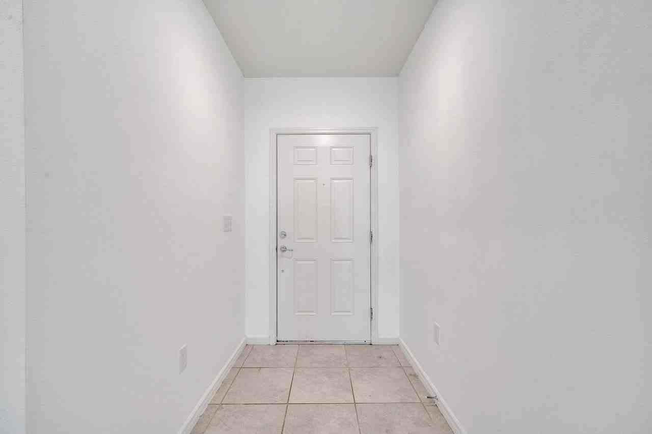309 Citrus Isle Loop - Photo 6 of 23