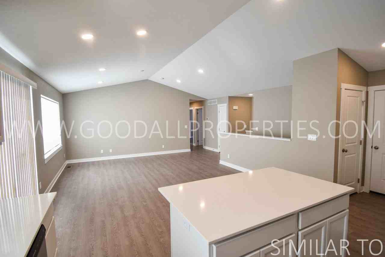 1004 Linden St - Photo 5 of 29