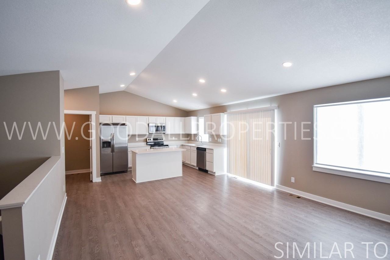 1004 Linden St - Photo 6 of 29