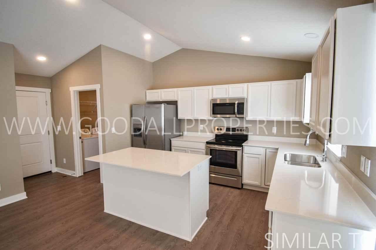 1004 Linden St - Photo 7 of 29