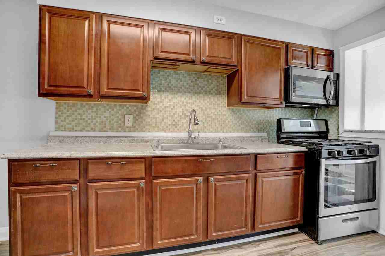 6133 Bessemer Ave - Photo 2 of 24