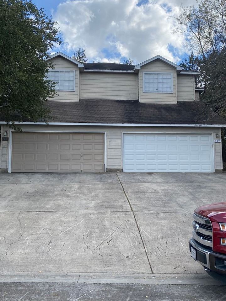 911 Sagewood Trl - Photo 4 of 38