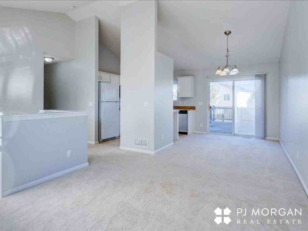 11004 Weber St - Photo 7 of 27