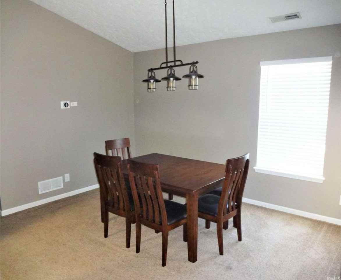 232 Duke Ln - Photo 4 of 18