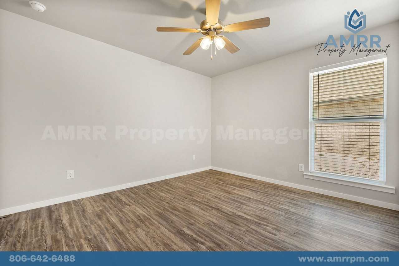 1905 Kirksey Ave - Photo 5 of 26