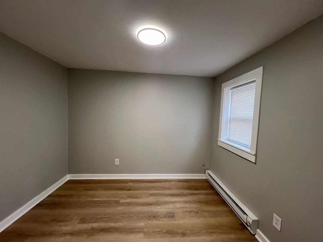 8 E South St - Photo 2 of 12