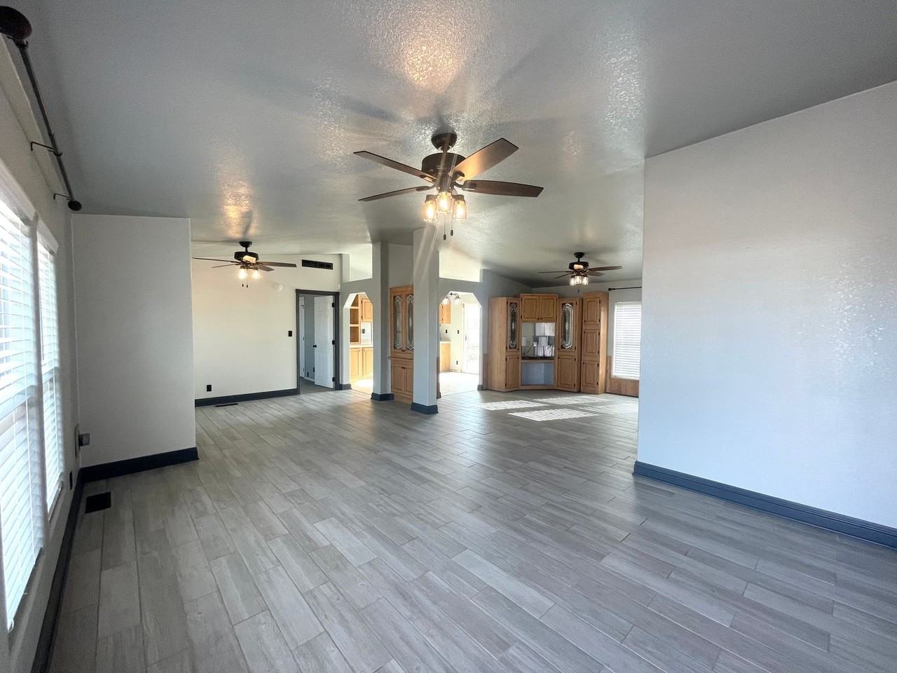 22355 N Docs Rd - Photo 3 of 20