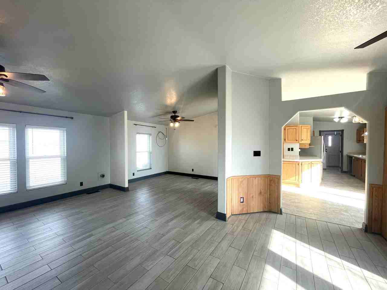 22355 N Docs Rd - Photo 4 of 20