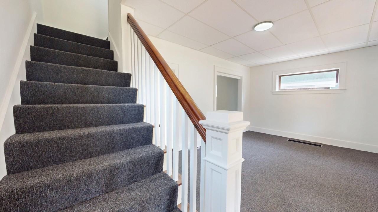 109 W Ely St - Photo 7 of 50