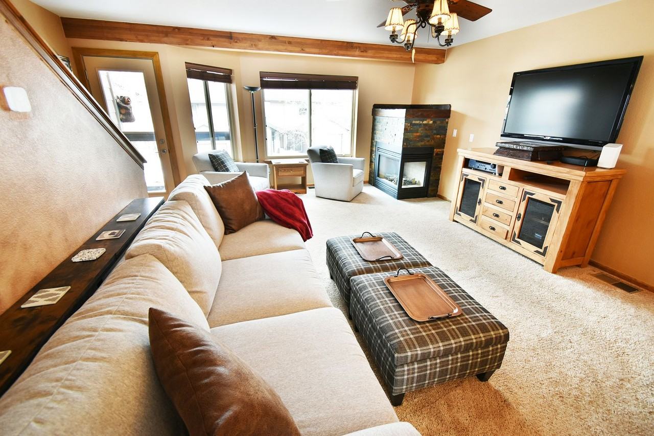 267 Kestrel Ln - Photo 2 of 29