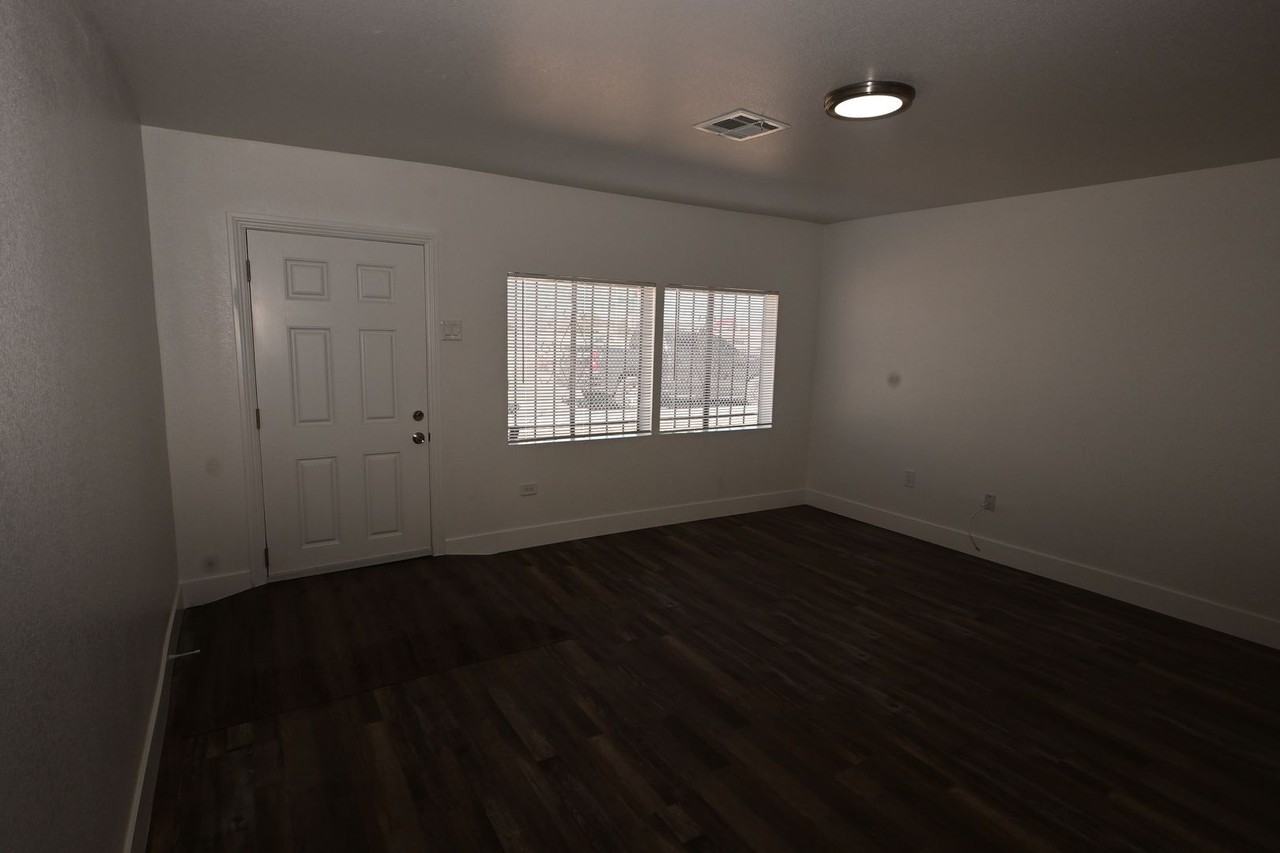 1007 C Street #1 - Photo 6 of 28