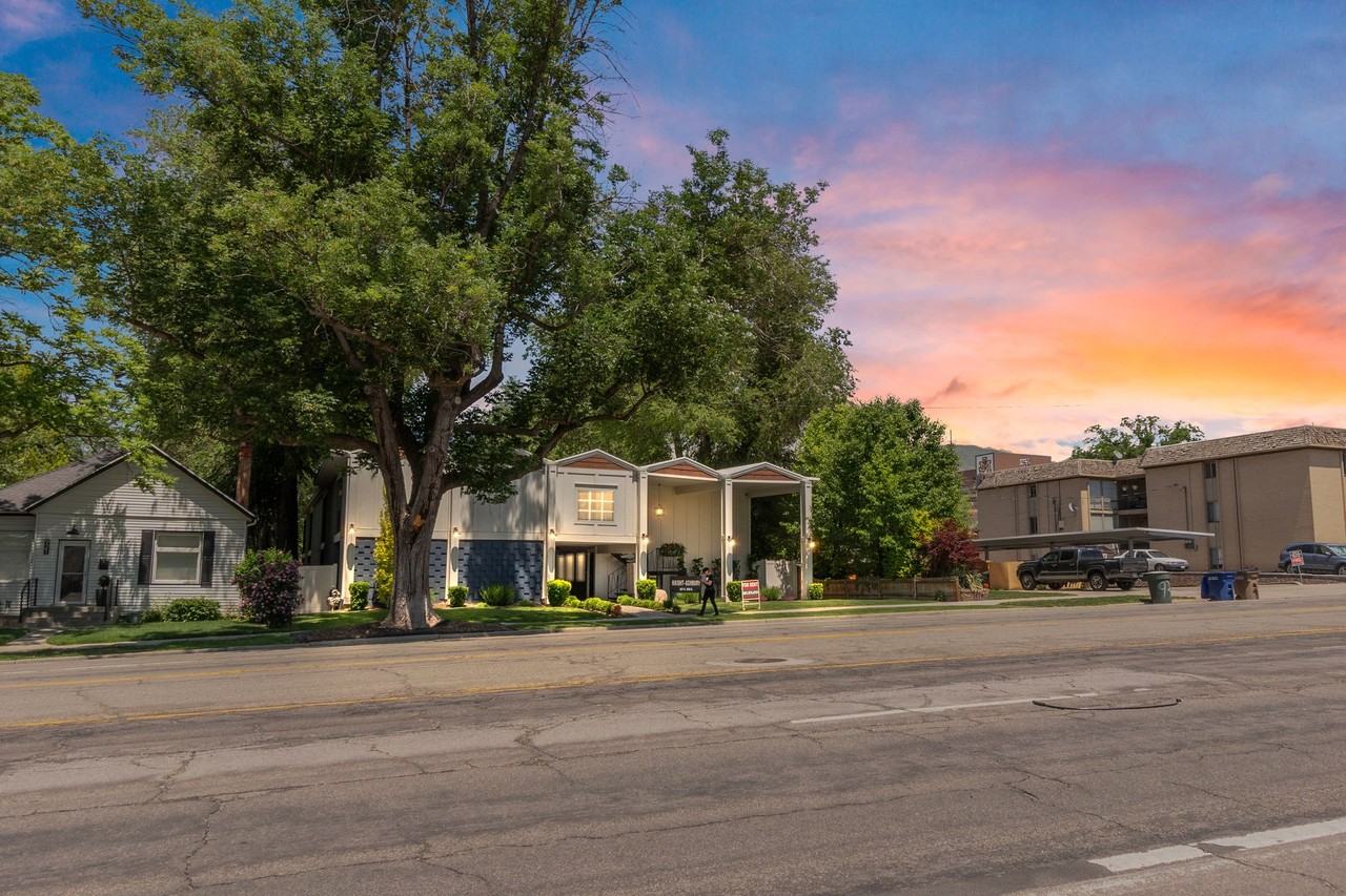 In the Heart of 9th & 9th! - Photo 4 of 8