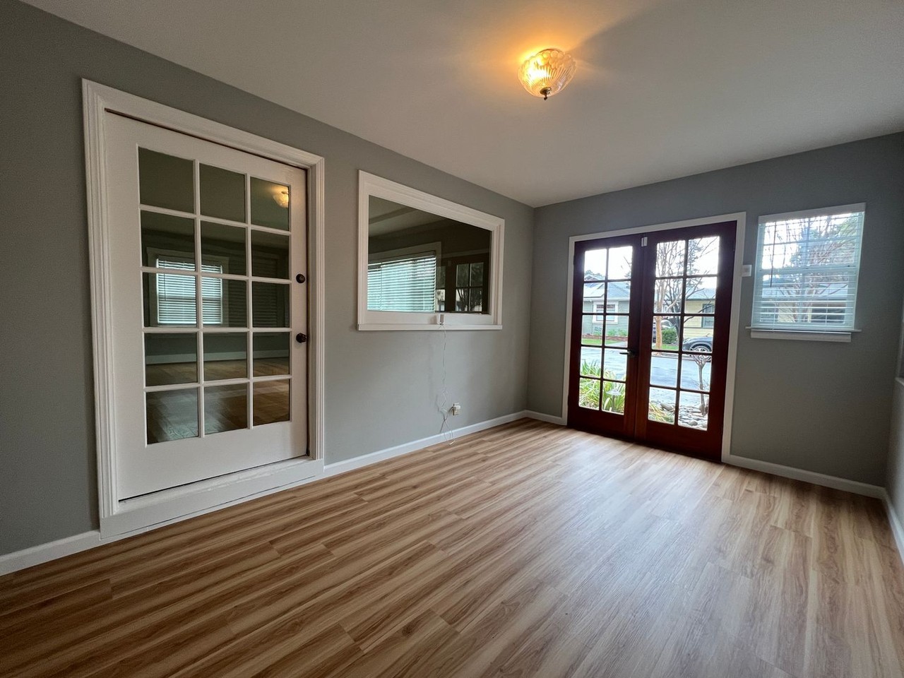 1148 Singletary Ave - Photo 3 of 20