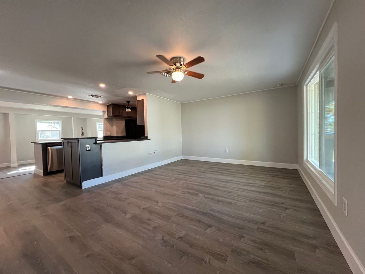 2443 Duke Ln - Photo 2 of 32