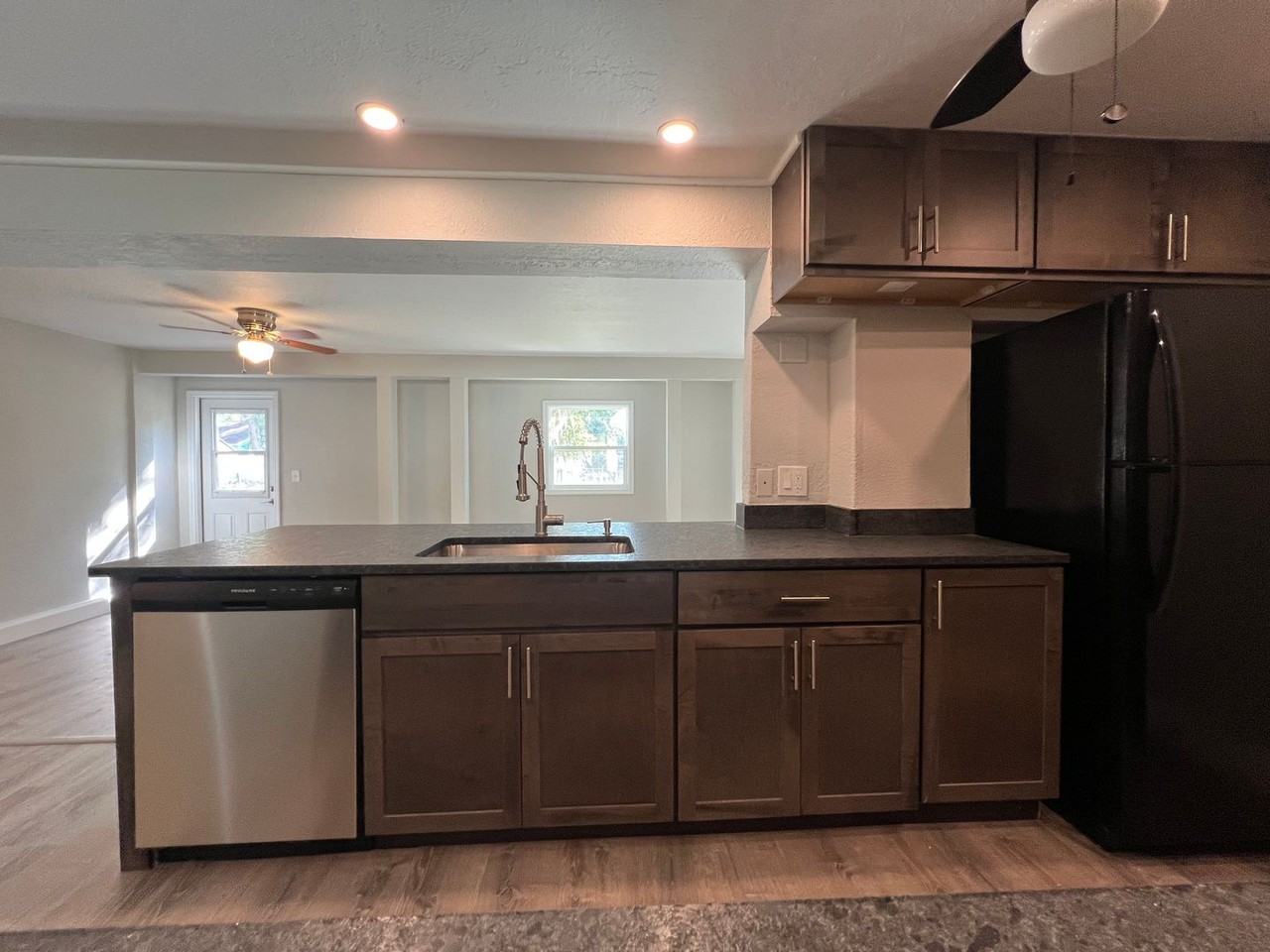 2443 Duke Ln - Photo 6 of 32