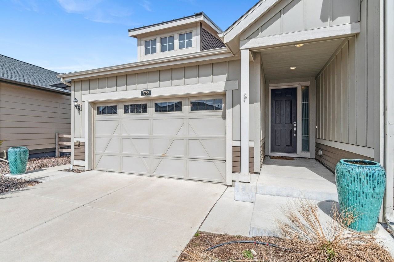 7787 Fraser River Cir - Photo 3 of 47