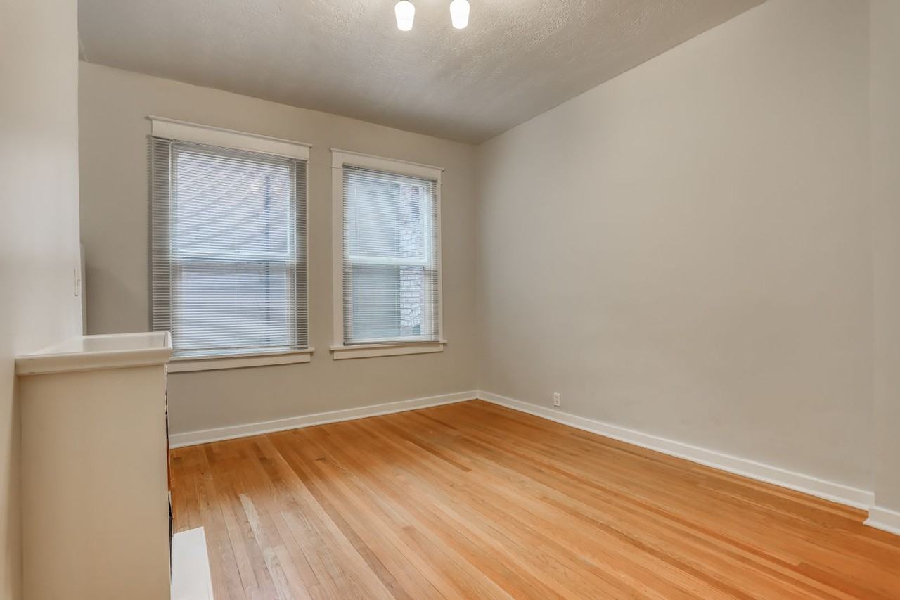 1631 Nw Everett St #102 - Photo 4 of 13