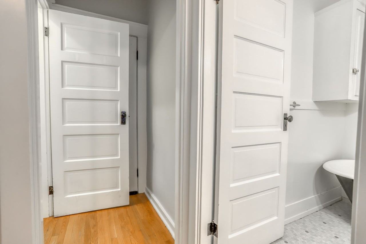 1631 Nw Everett St #102 - Photo 5 of 13