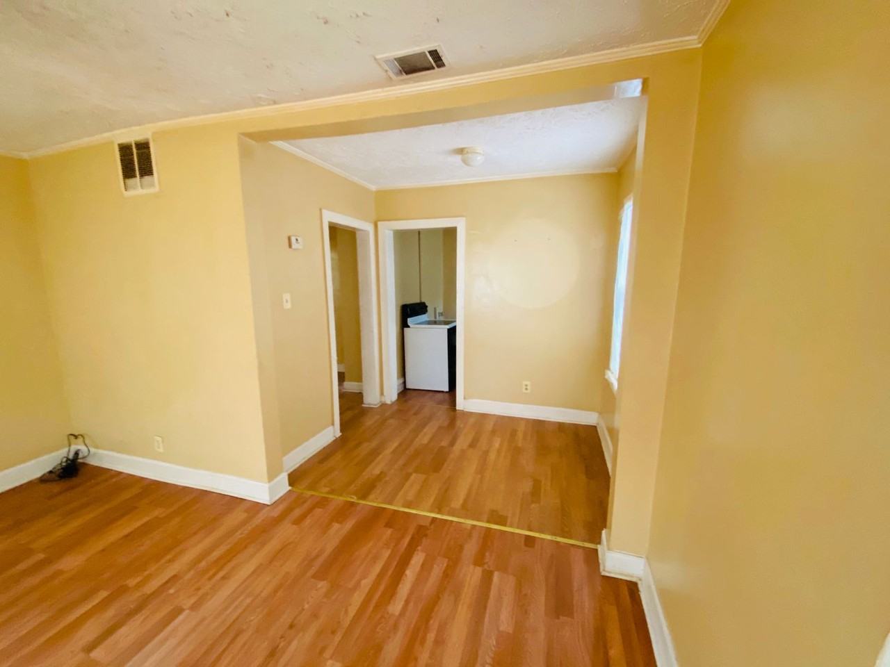 831 Hamilton Ct - Photo 2 of 10