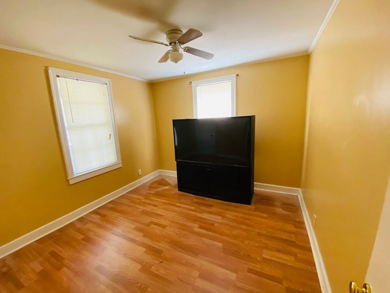 831 Hamilton Ct - Photo 6 of 10