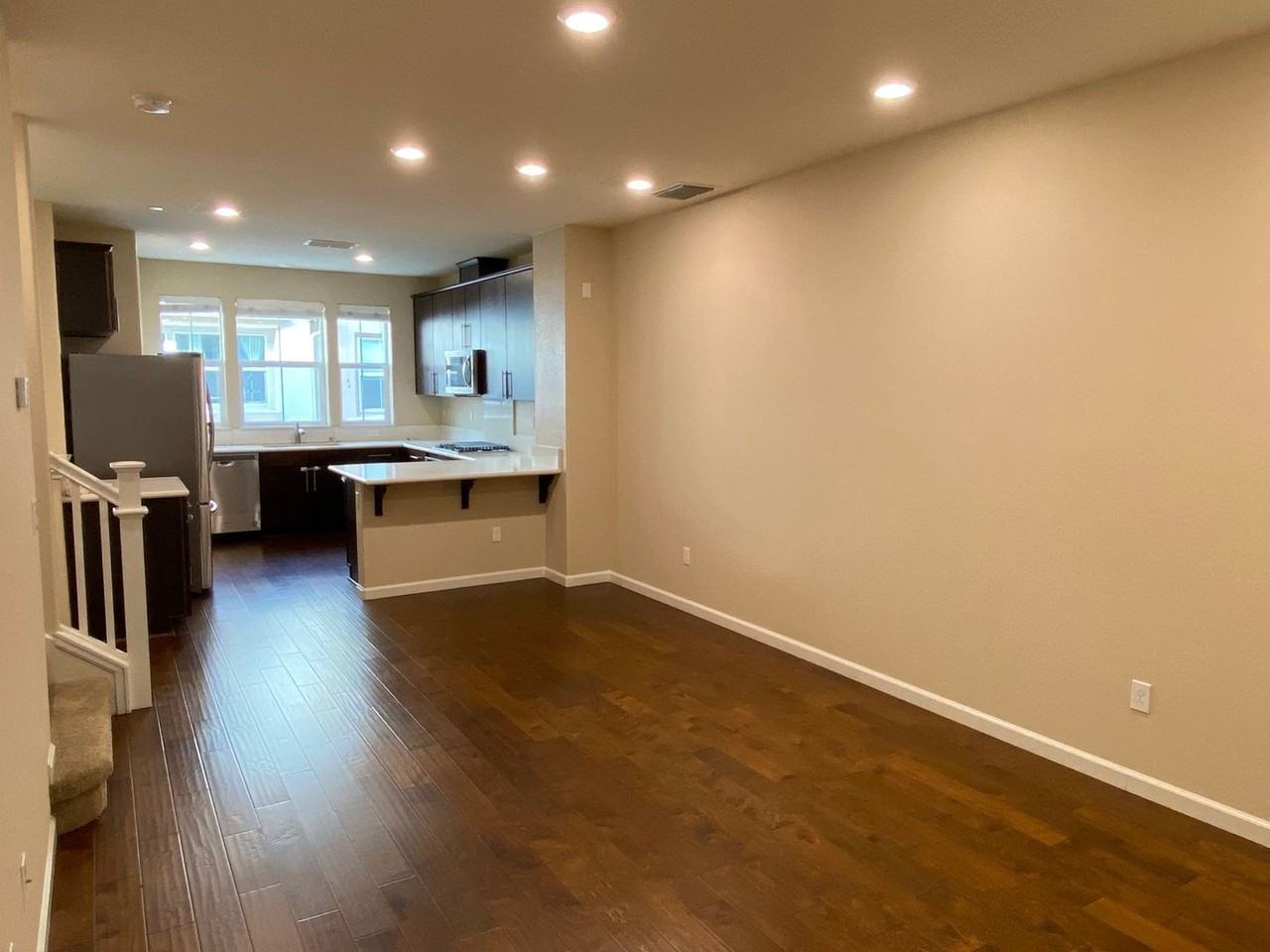 626 Barcelona Loop - Photo 3 of 10