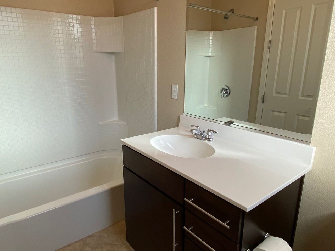 626 Barcelona Loop - Photo 6 of 10