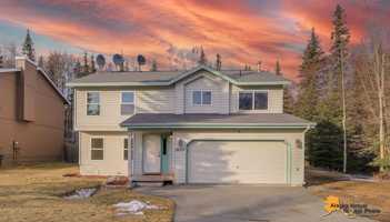 featured image of 18727 Danny Dr