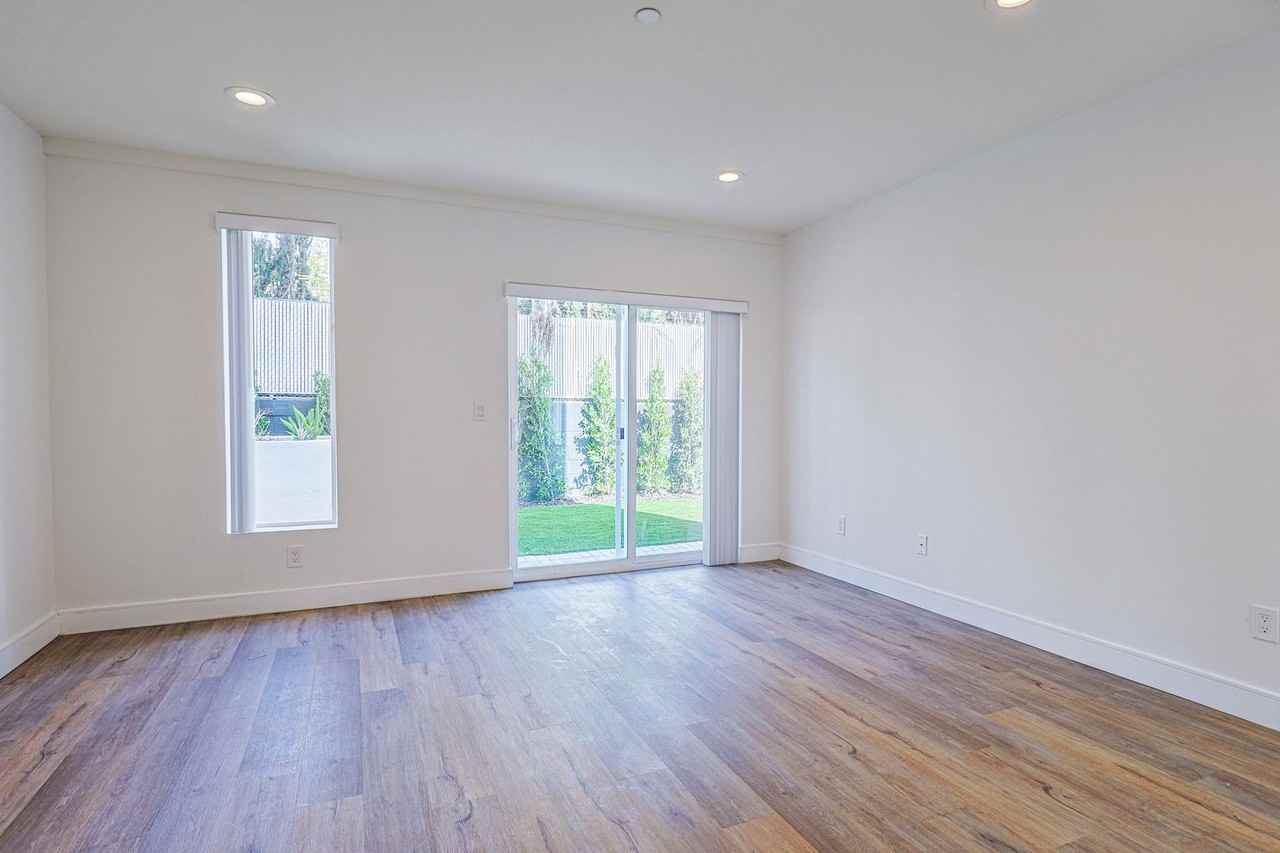 5934 Lemp Ave - Photo 3 of 35