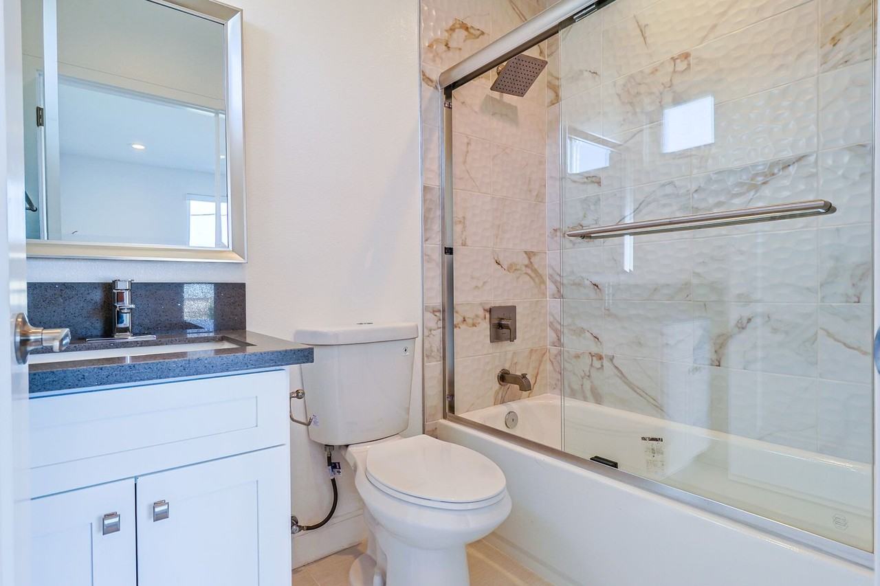 5934 Lemp Ave - Photo 4 of 35