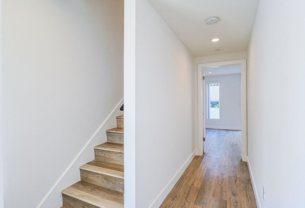 5934 Lemp Ave - Photo 6 of 35