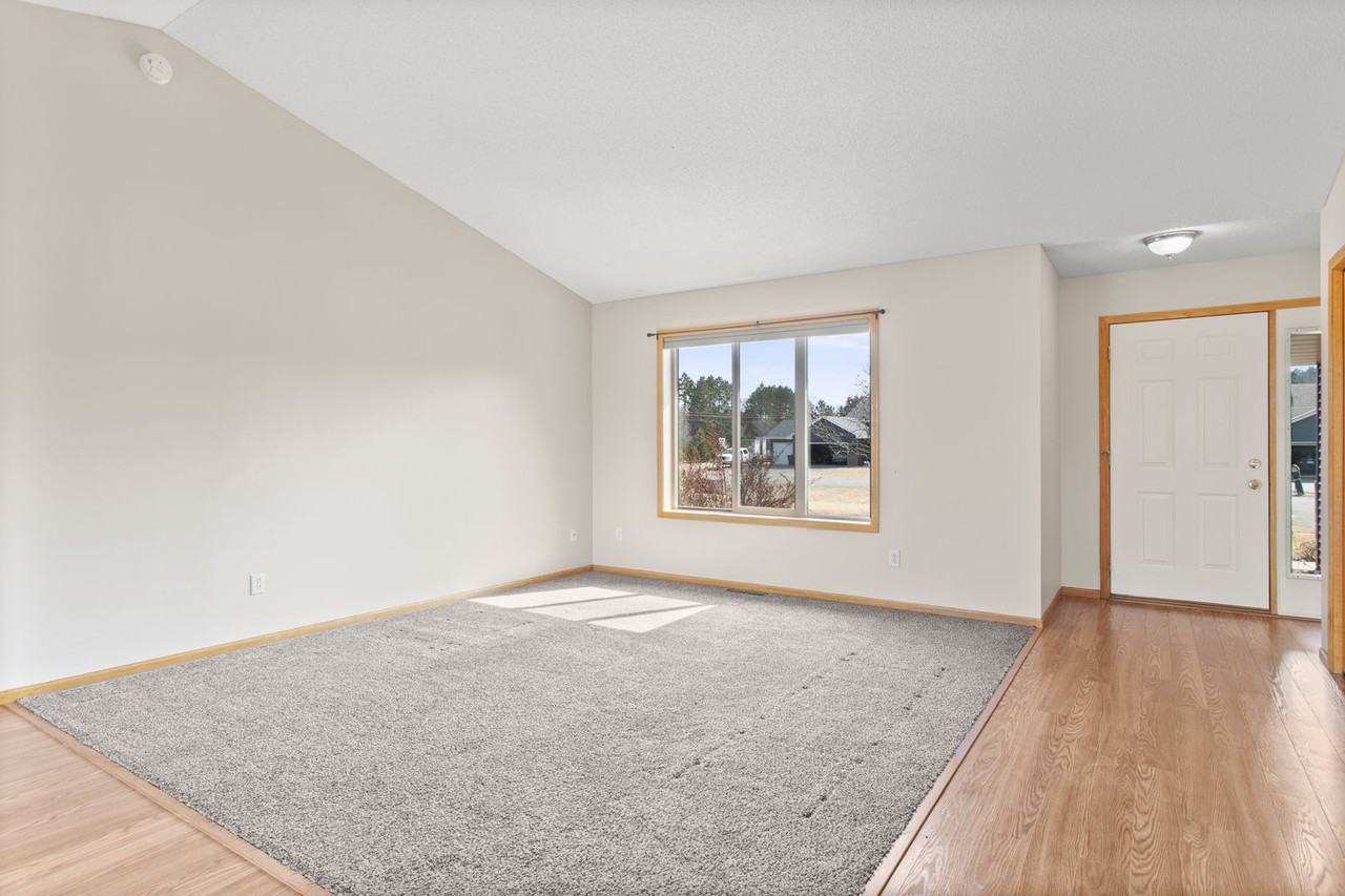 18446 91st St Se - Photo 2 of 28