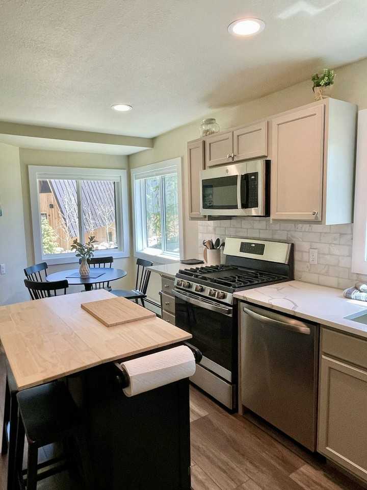 1128 Winter Park Drive, Unit 8 - Photo 7 of 27