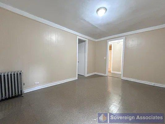 878 Bryant Ave - Photo 3 of 5