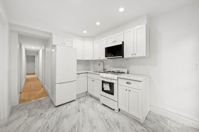 439 West 43rd Street - Photo 7 of 10