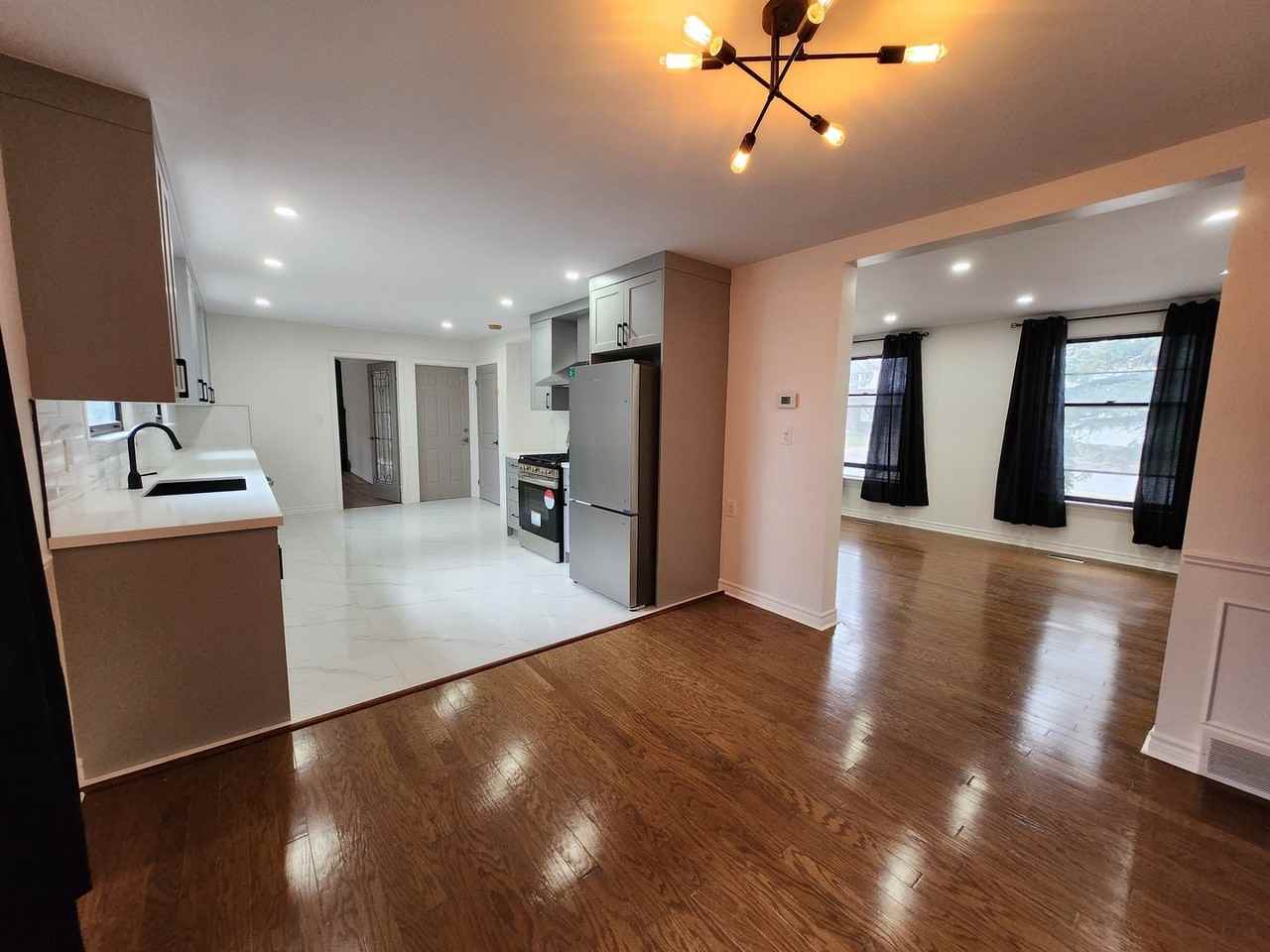 1390 Hastings Dr - Photo 3 of 13