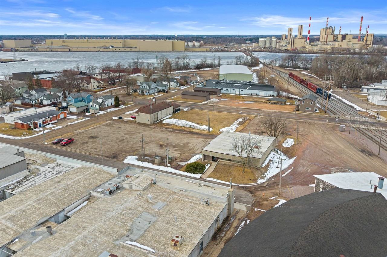 1431 2nd St N - Photo 4 of 41