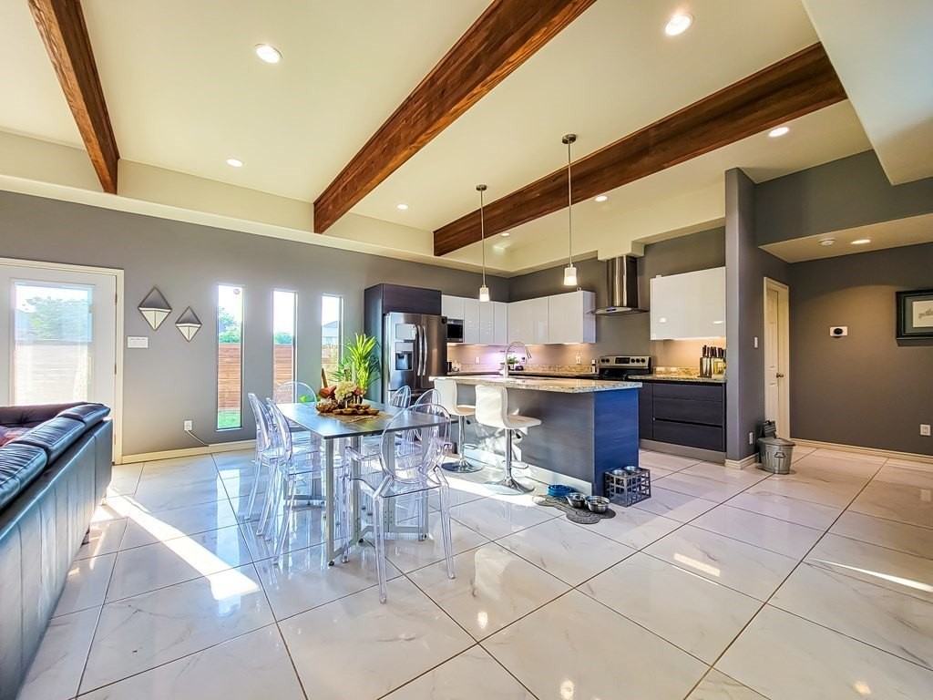 2375 Oak Breeze - Photo 3 of 13