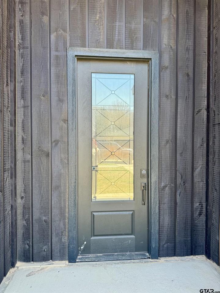 15521 Greenhouse Way - Photo 2 of 7