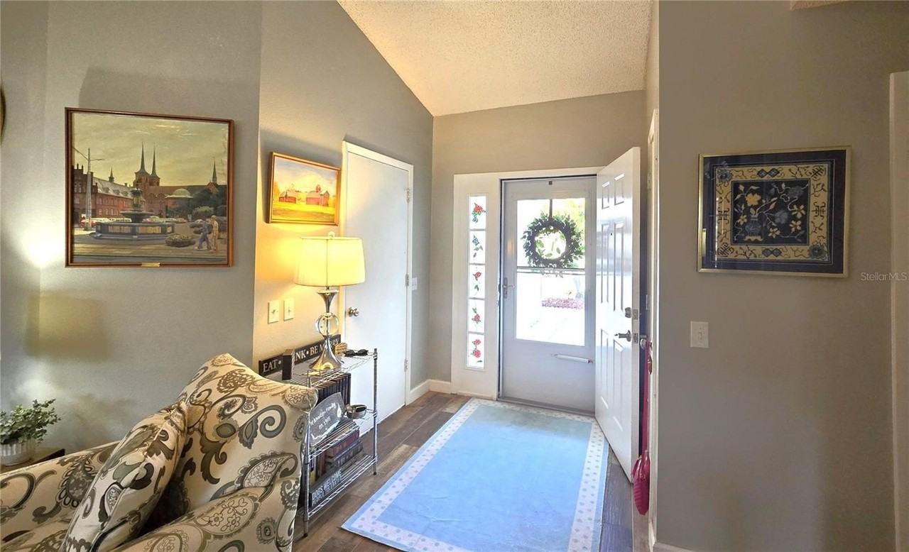 612 49th St E - Photo 3 of 12