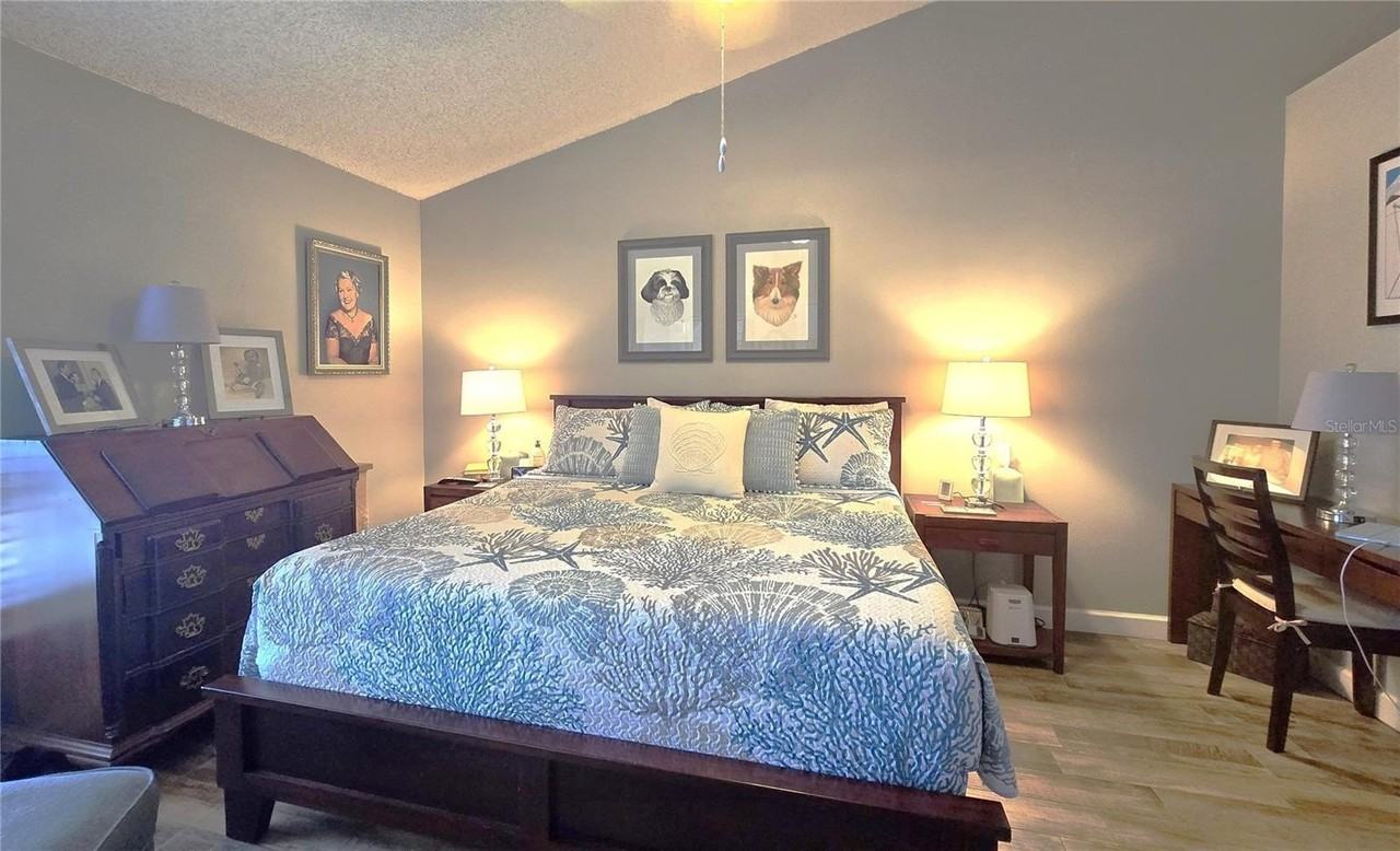 612 49th St E - Photo 7 of 12